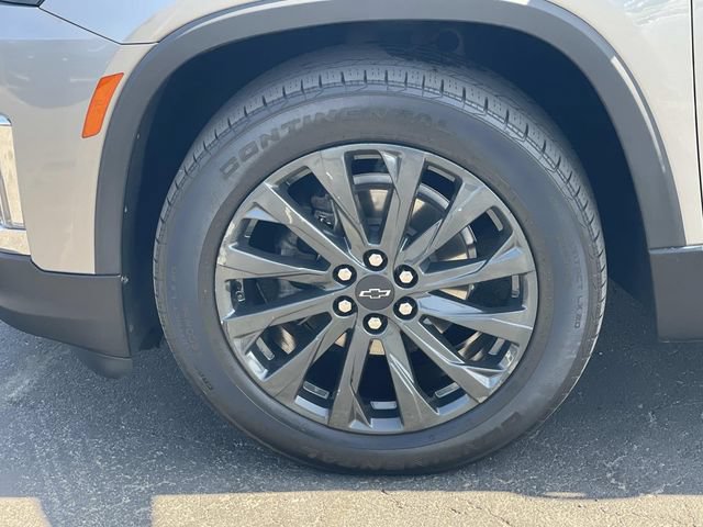 Used 2023 Chevrolet Traverse RS w/ LPO, Floor Liner Package FWD image 38