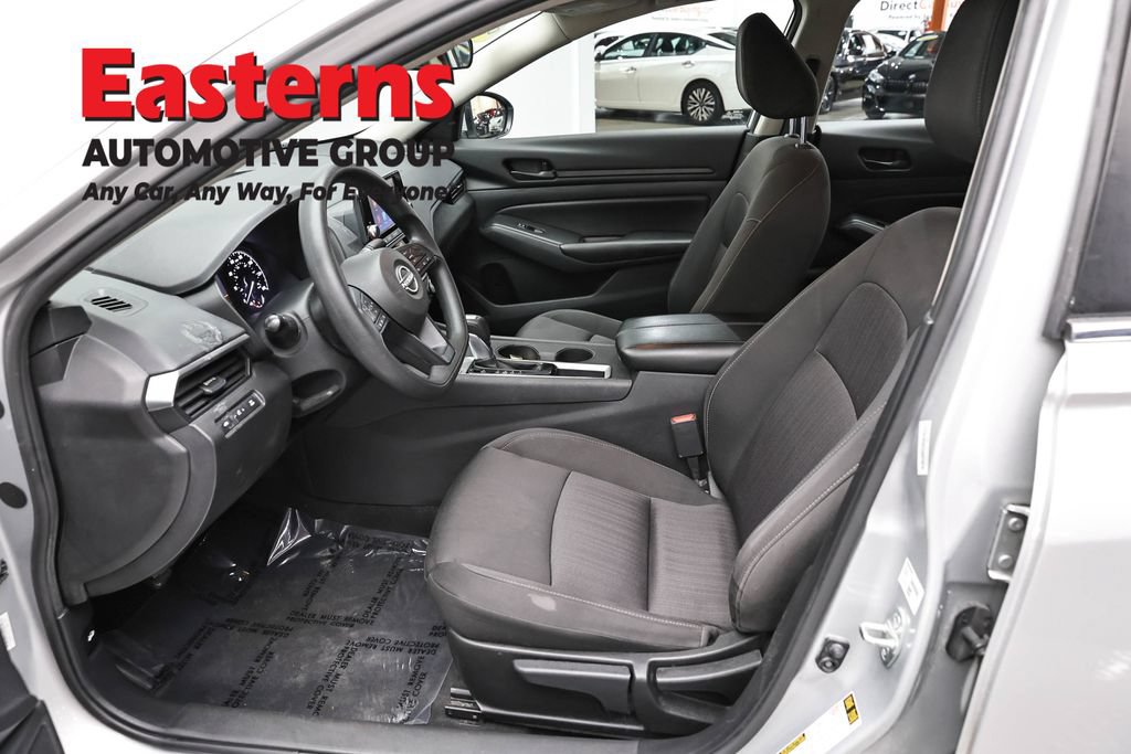 Used 2023 Nissan Altima 2.5 S FWD image 13