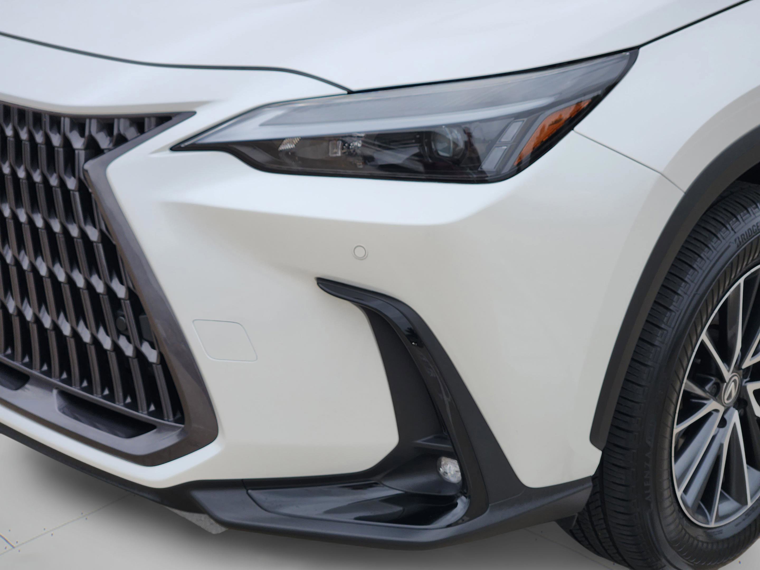 Used 2025 Lexus NX 250 FWD w/ Accessory Package (2T) image 36