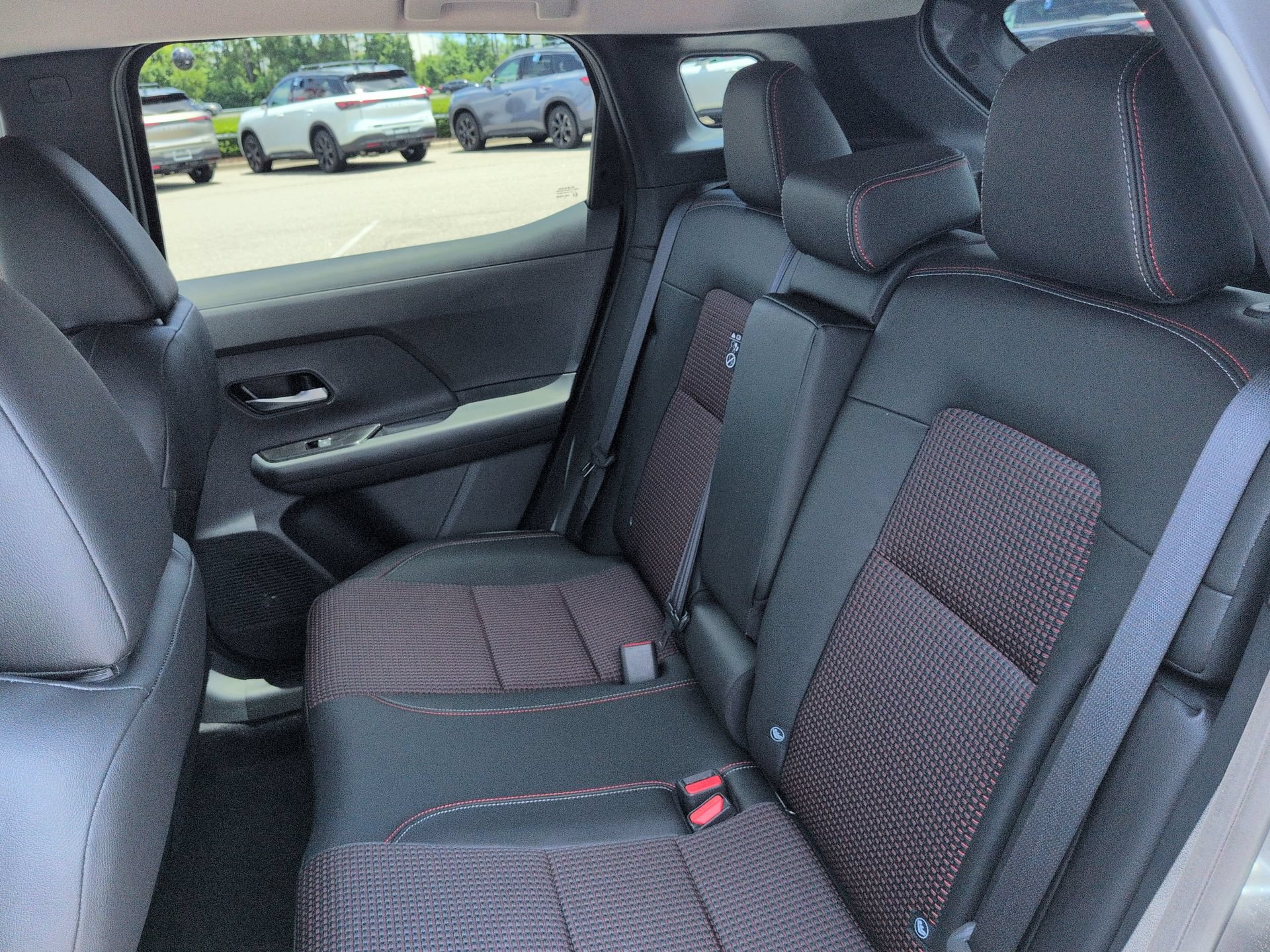 New 2026 Nissan Kicks SR FWD image 15