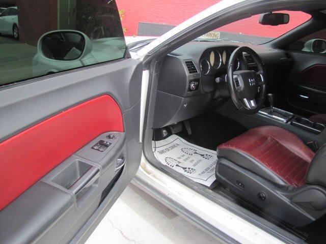 Used 2013 Dodge Challenger SXT