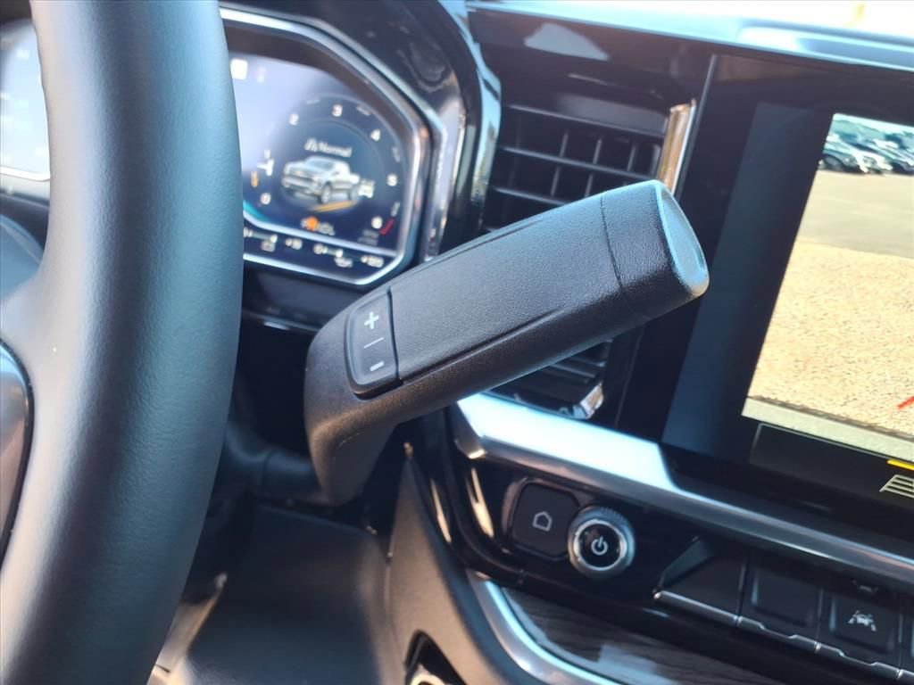 Used 2025 Chevrolet Silverado 1500 LT image 19