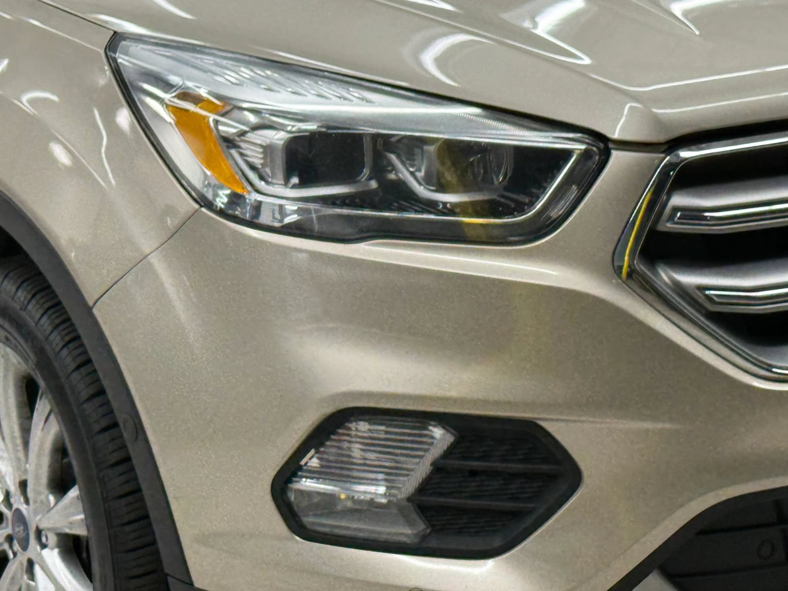 Used 2017 Ford Escape Titanium w/ Equipment Group 301A AWD/4WD image 6