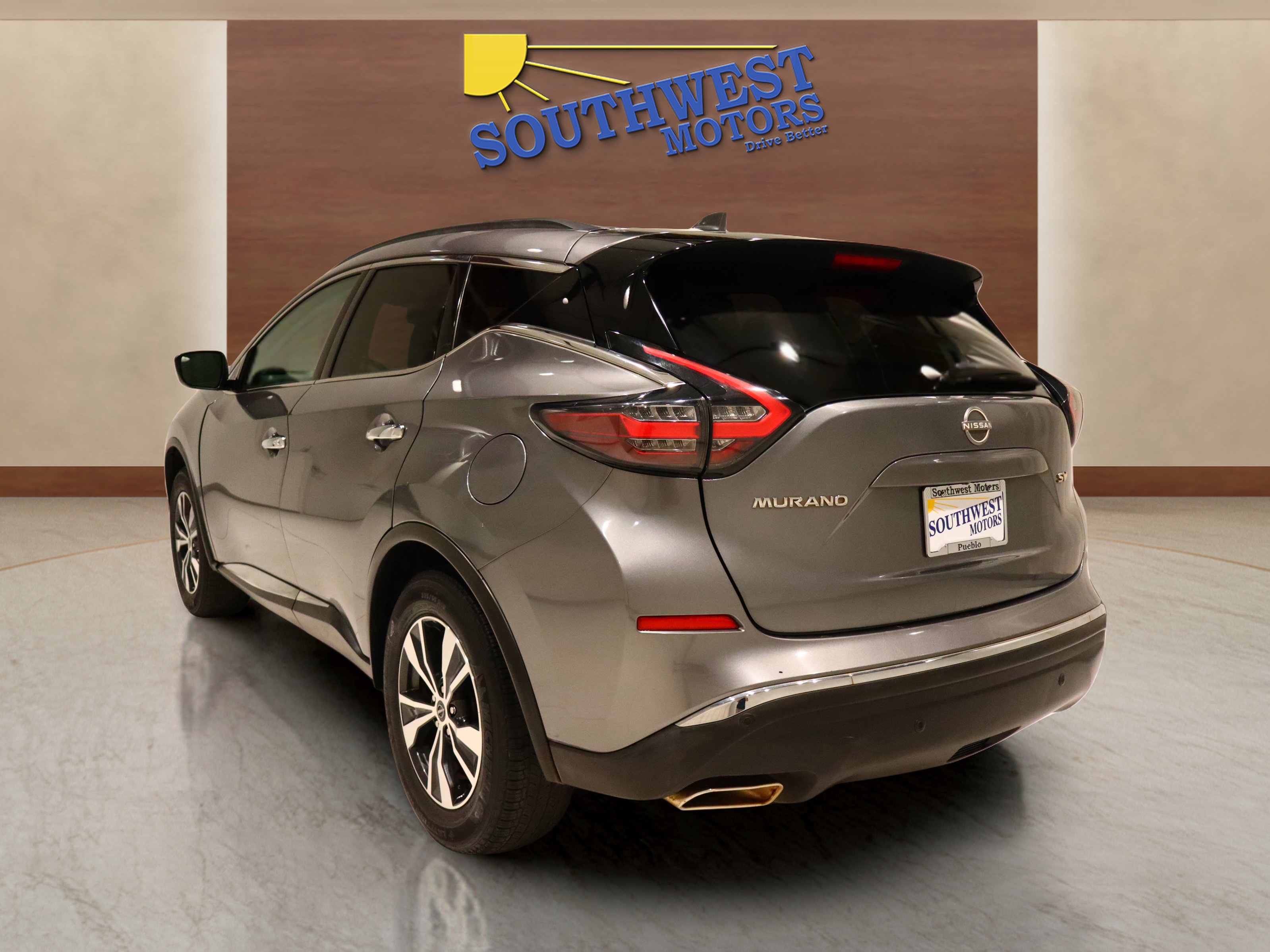 Used 2023 Nissan Murano SV image 2