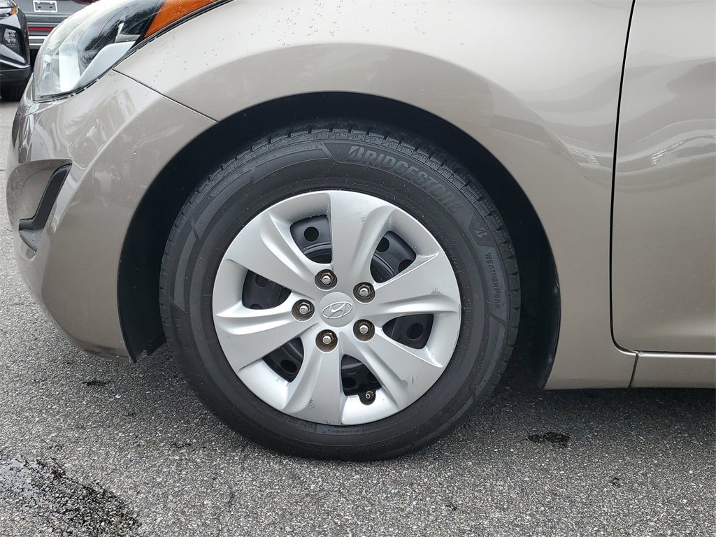 Used 2016 Hyundai Elantra SE image 8
