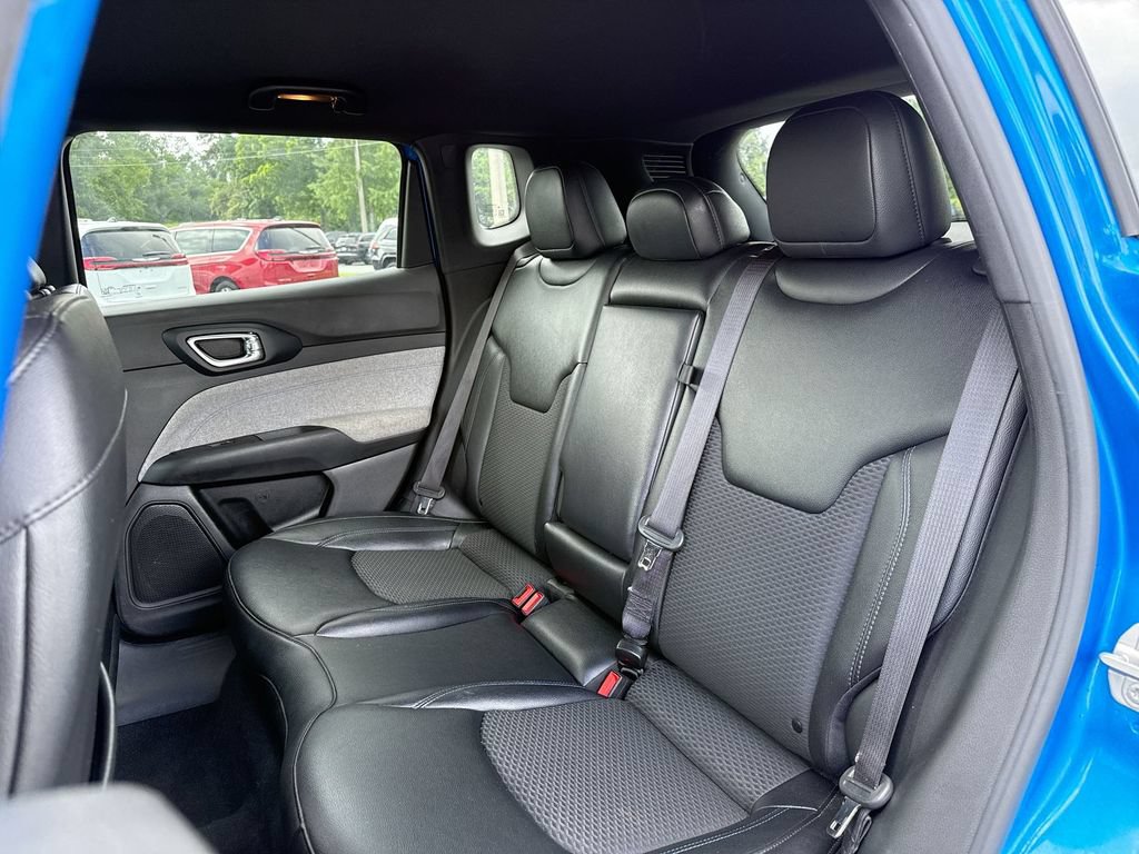 Used 2024 Jeep Compass Latitude AWD/4WD image 25