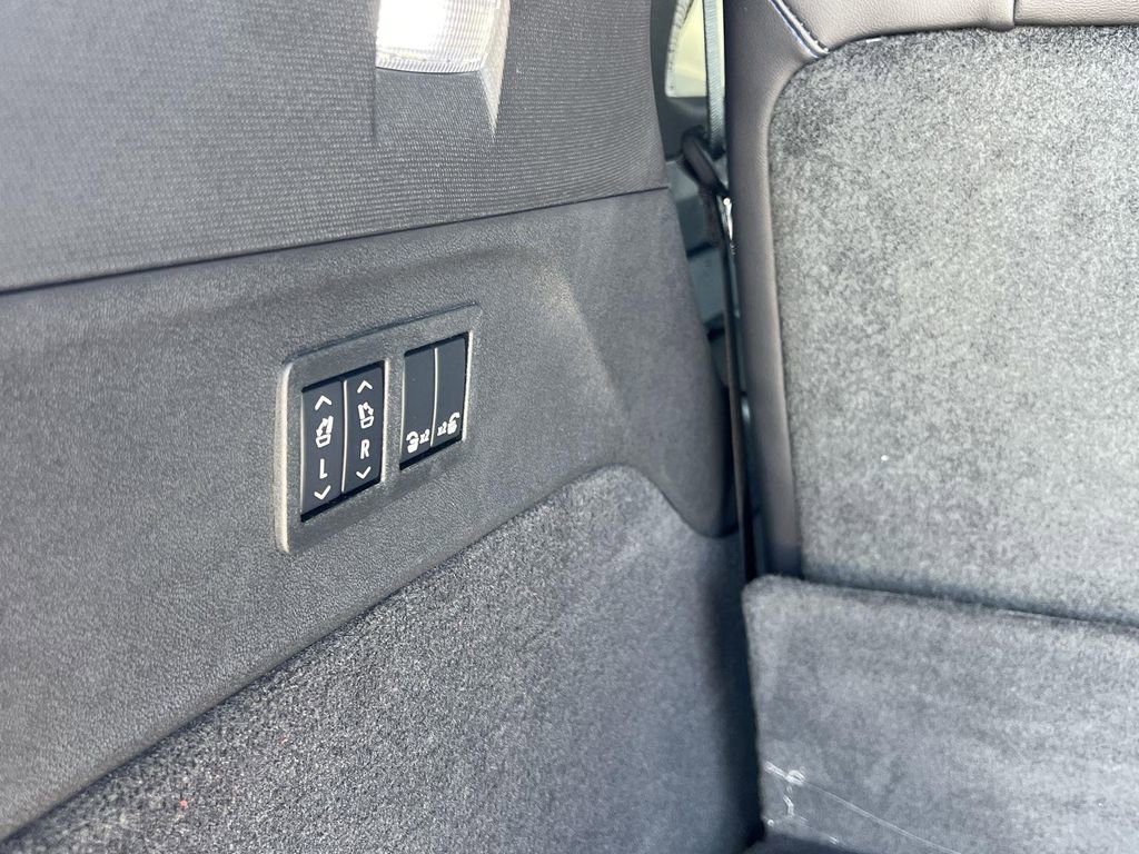 New 2026 Cadillac Escalade IQ Luxury 1 image 33