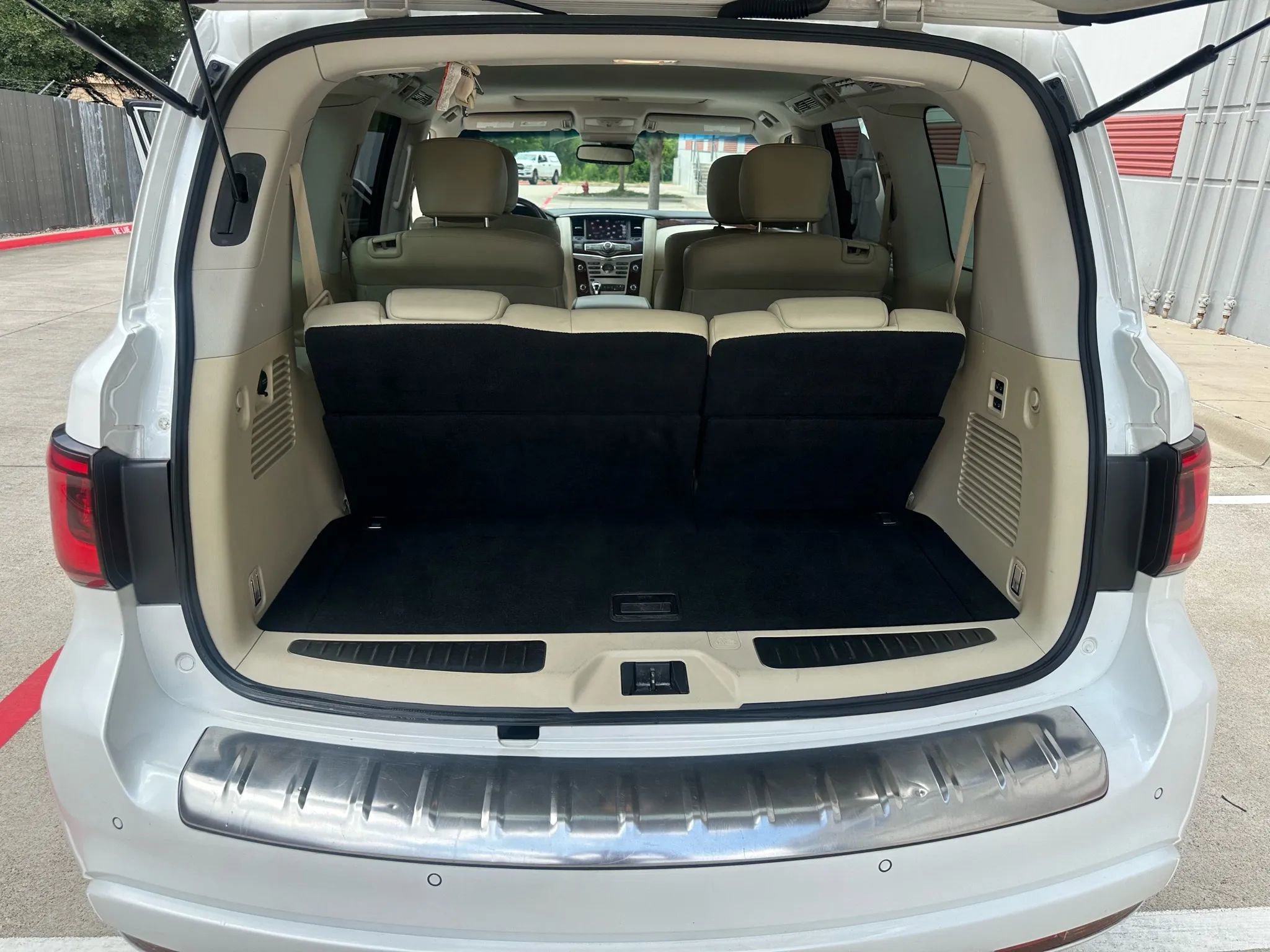 Used 2018 INFINITI QX80 2WD w/ Driver Assistance Package image 23