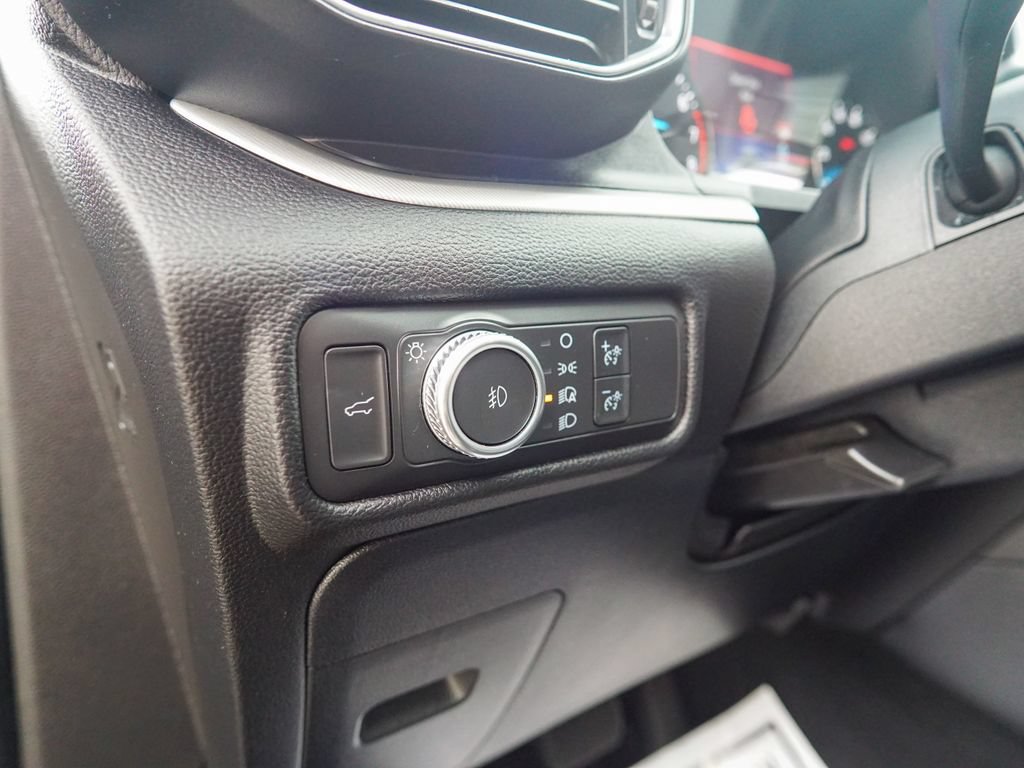 Used 2022 Ford Explorer XLT w/ Equipment Group 202A AWD/4WD image 21