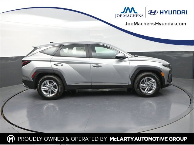 New 2026 Hyundai Tucson SE image 1