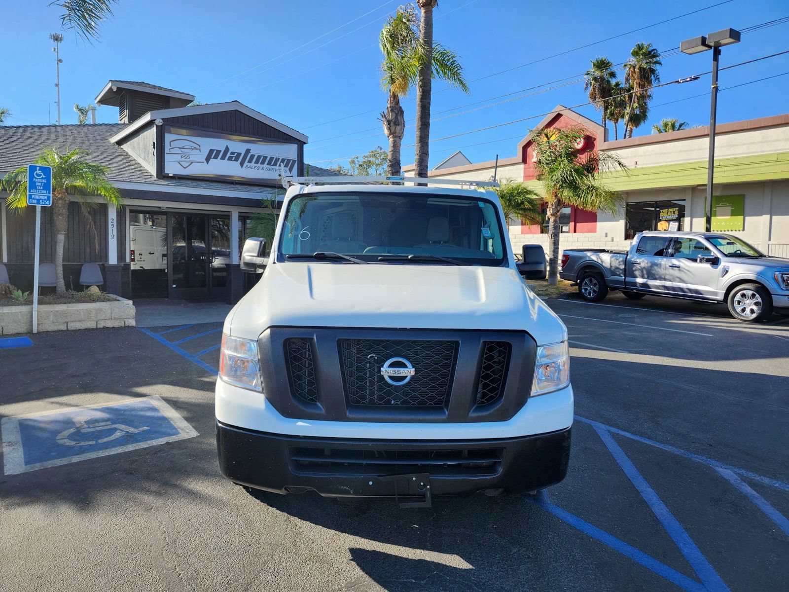 Used 2018 Nissan NV 2500 S RWD image 2