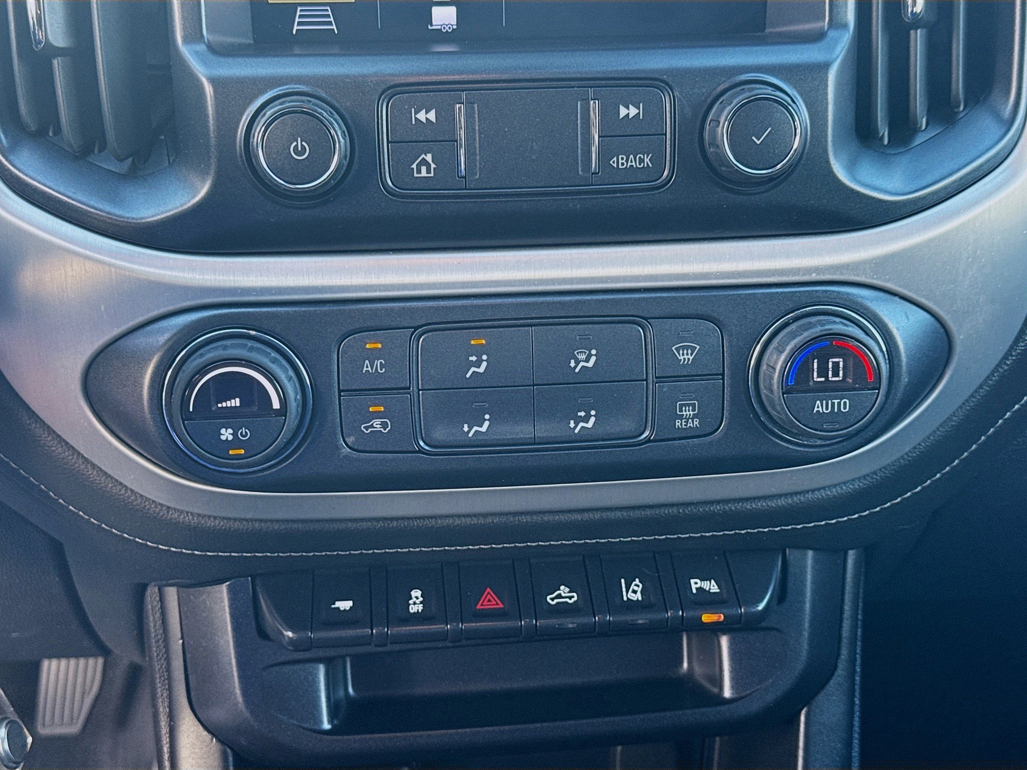 Used 2021 GMC Canyon Elevation image 12