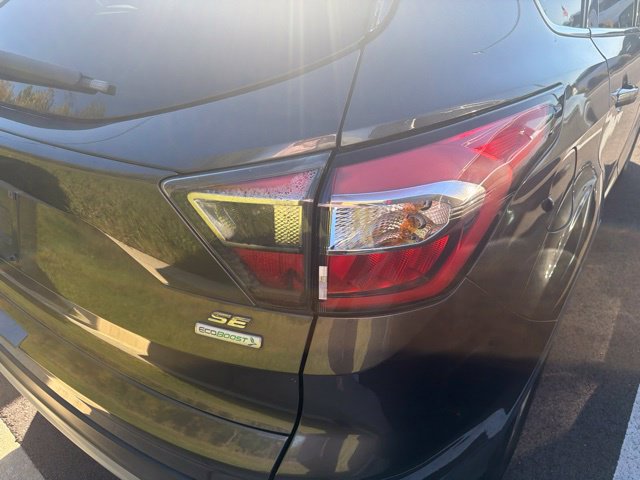 Used 2017 Ford Escape SE FWD image 7