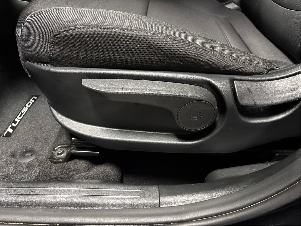 Used 2025 Hyundai Tucson SE AWD/4WD image 22