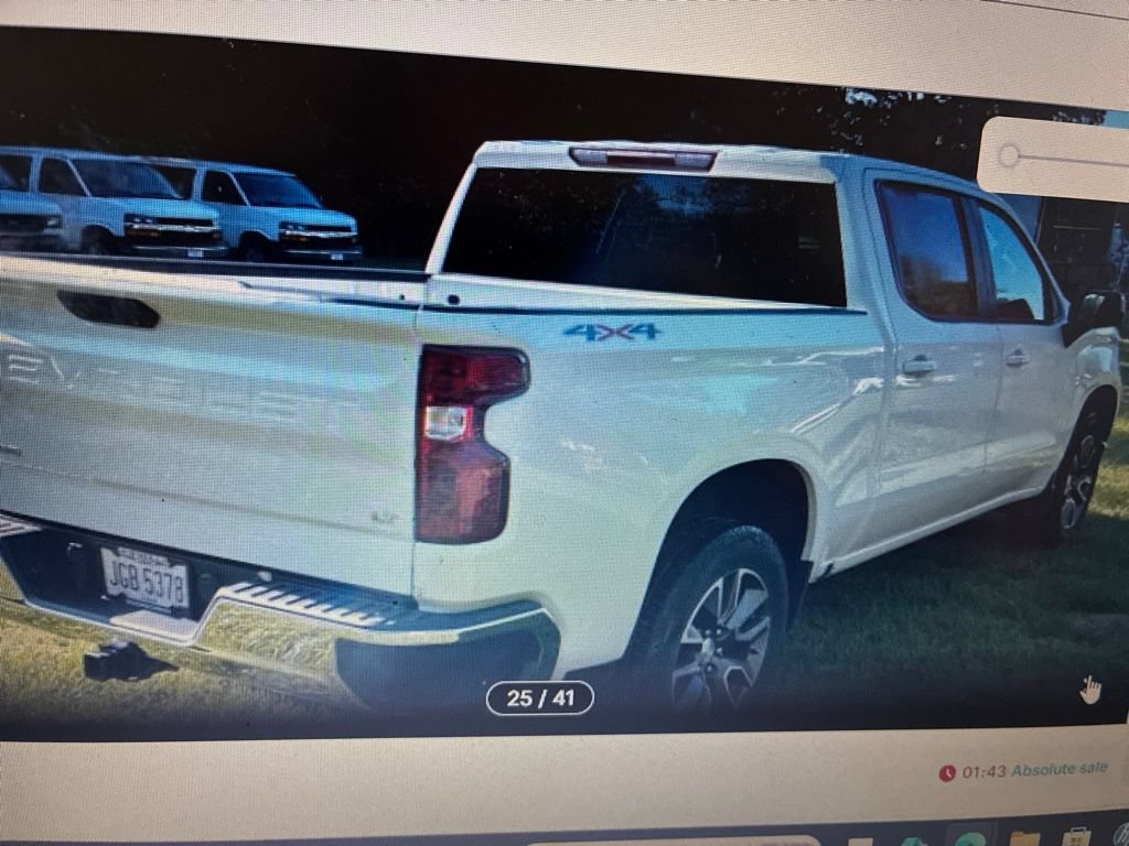Used 2023 Chevrolet Silverado 1500 LT AWD/4WD image 7