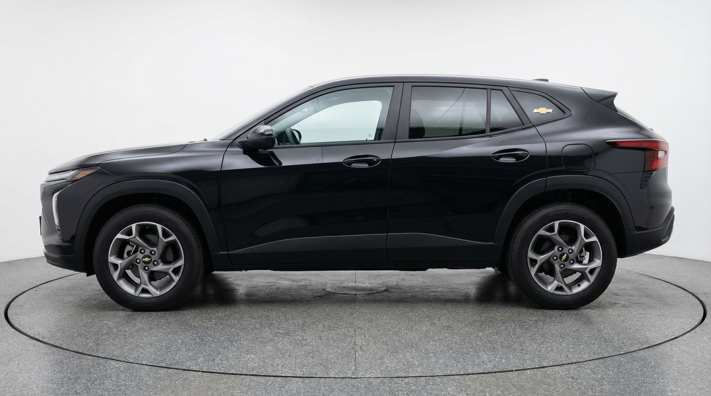 Used 2025 Chevrolet Trax LT image 5