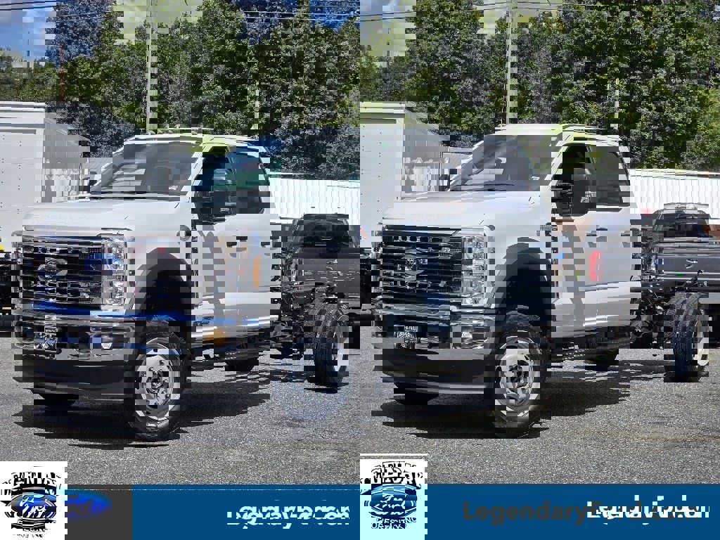 New 2026 Ford F550 4x4 Crew Cab Super Duty video 1