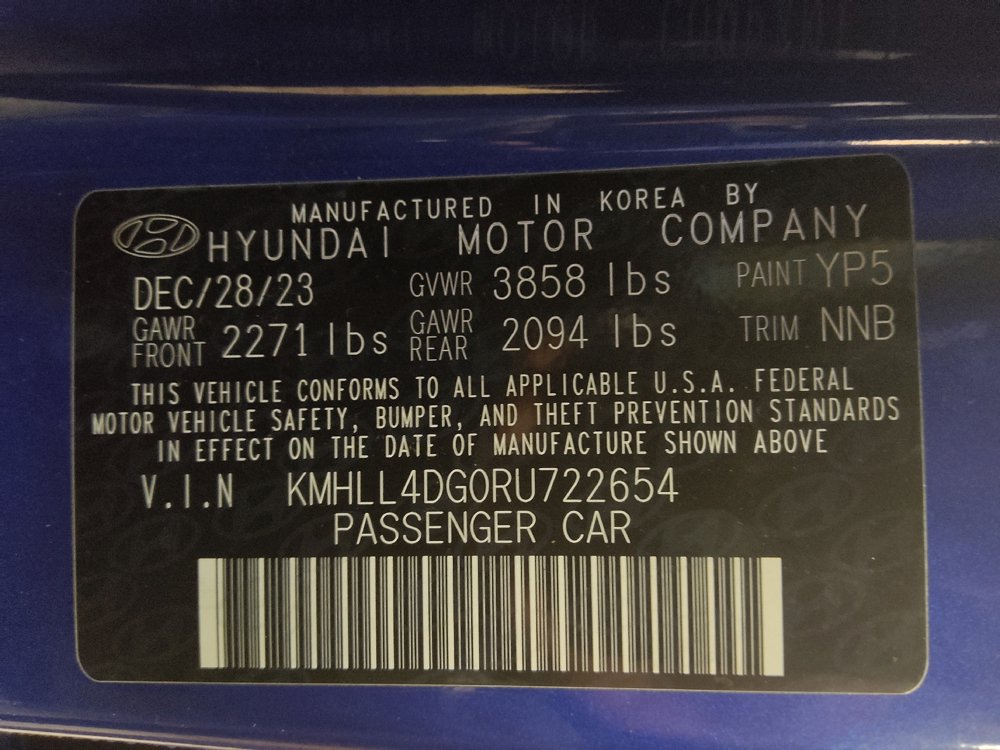 Used 2024 Hyundai Elantra SE FWD image 33