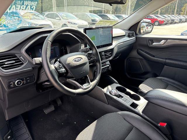 Certified 2025 Ford Escape SE image 6