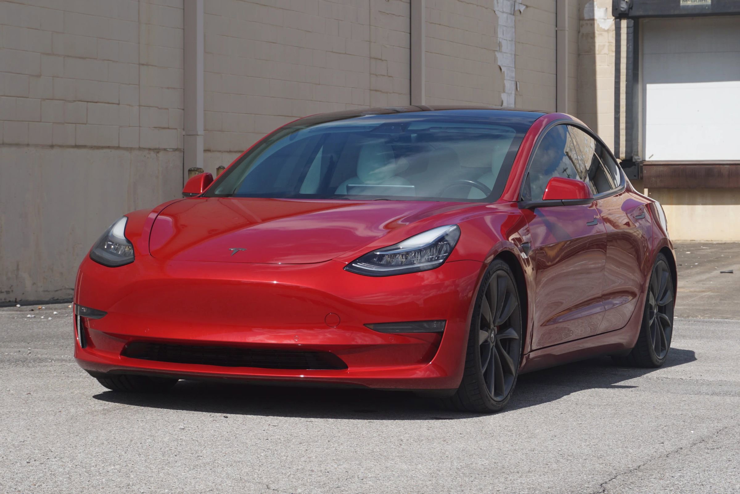 Used 2018 Tesla Model 3 Long Range image 1