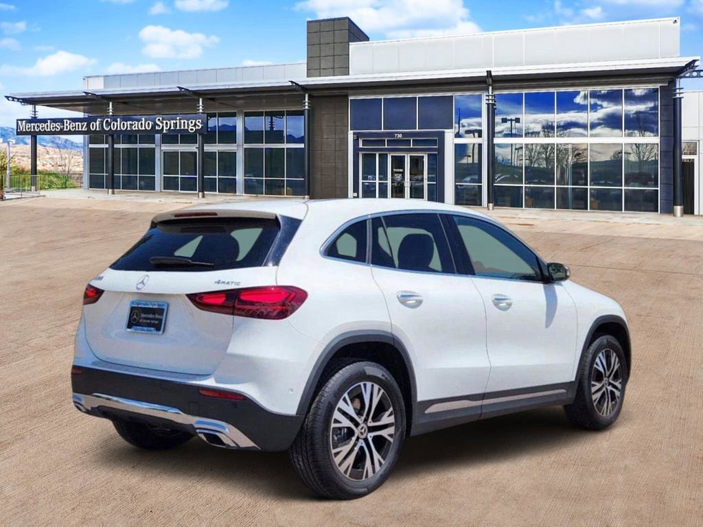 Used 2025 Mercedes-Benz GLA 250 4MATIC image 5