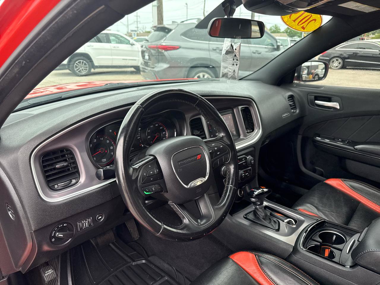 Used 2019 Dodge Charger SXT w/ Blacktop Package RWD image 8