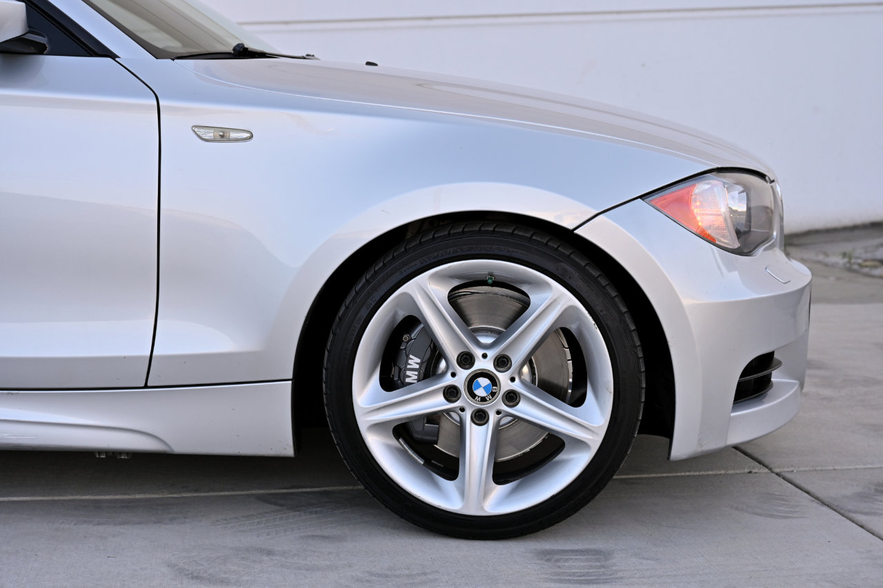 Used 2008 BMW 135i Convertible RWD image 25