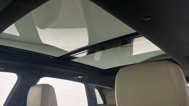 Used 2017 Cadillac XT5 Luxury w/ Driver Awareness Package image 43