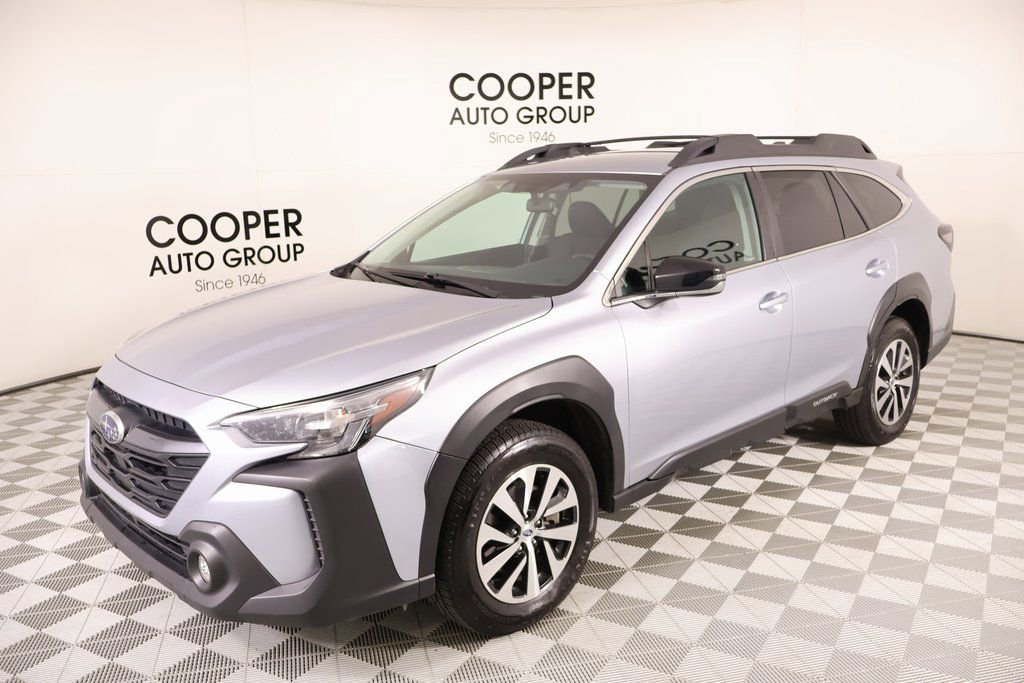 Used 2024 Subaru Outback Premium image 10