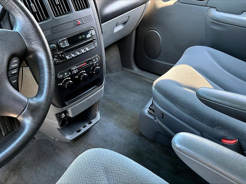 Used 2005 Dodge Grand Caravan SE w/ Popular Equipment Group I FWD image 17