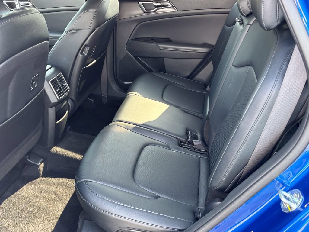 Used 2023 Kia Sportage EX AWD/4WD image 43