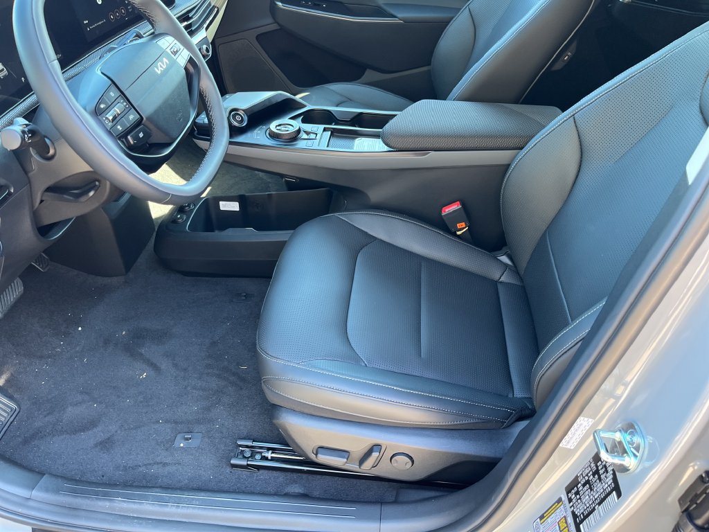 New 2026 Kia EV6 Wind RWD image 16