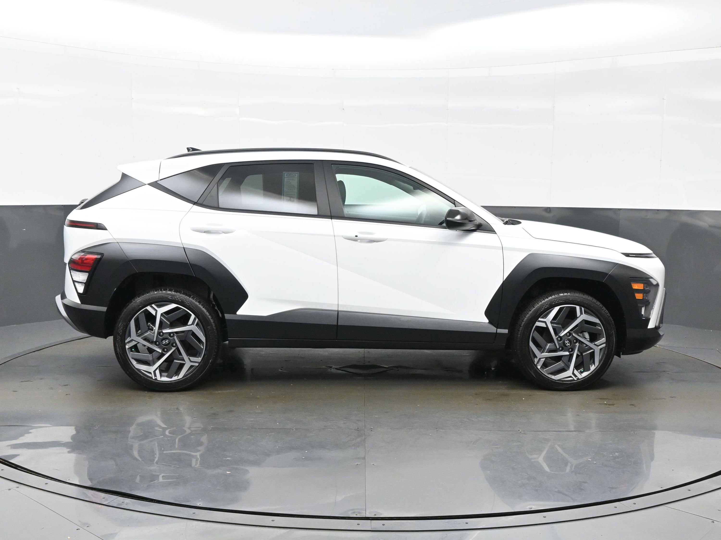 Certified 2026 Hyundai Kona SEL Premium AWD/4WD image 7