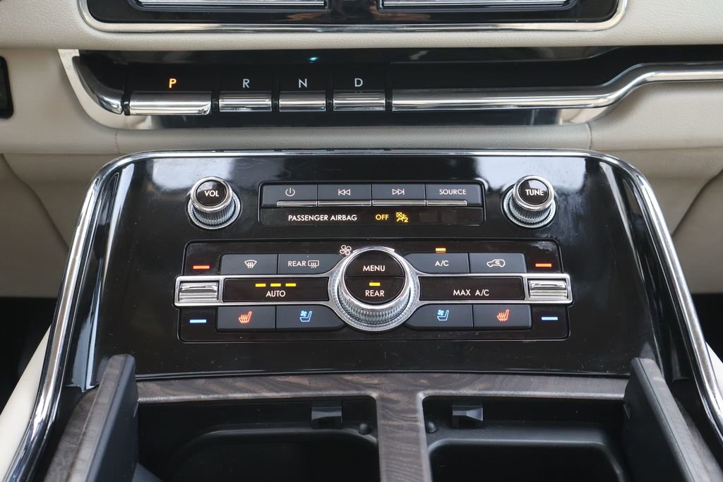 Used 2021 Lincoln Navigator L Reserve w/ Luxury Package image 20