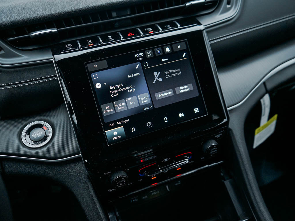 New 2025 Jeep Grand Cherokee Laredo image 22