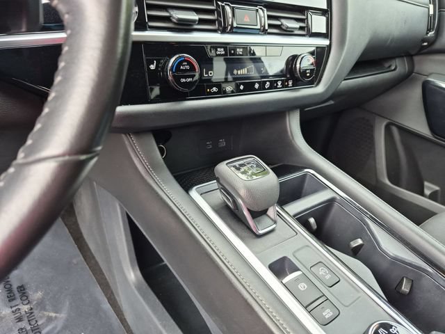Used 2024 Nissan Pathfinder SV AWD/4WD image 22