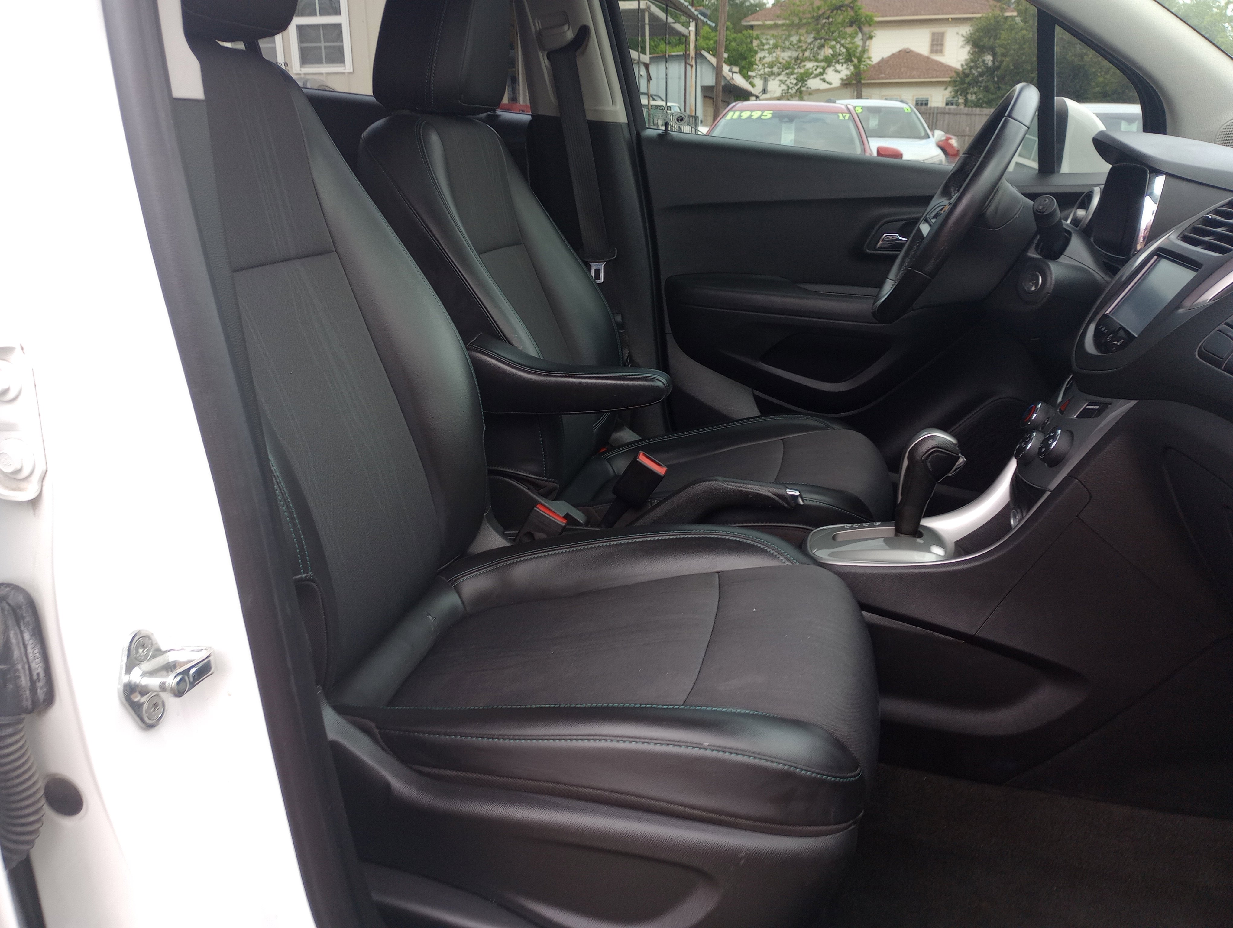 Used 2016 Chevrolet Trax LT w/ LT Convenience Package FWD image 14