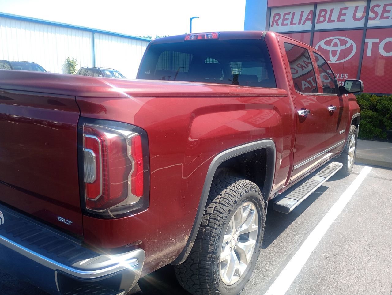 Used 2016 GMC Sierra 1500 SLT w/ SLT Premium Package AWD/4WD image 9