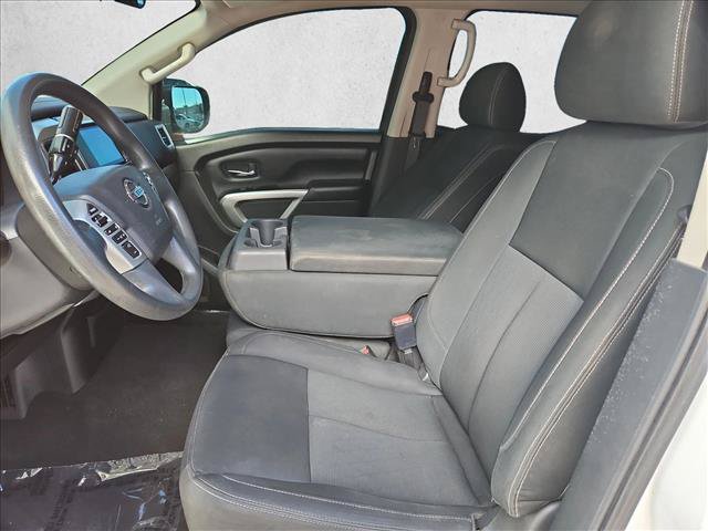 Used 2017 Nissan Titan SV RWD image 21