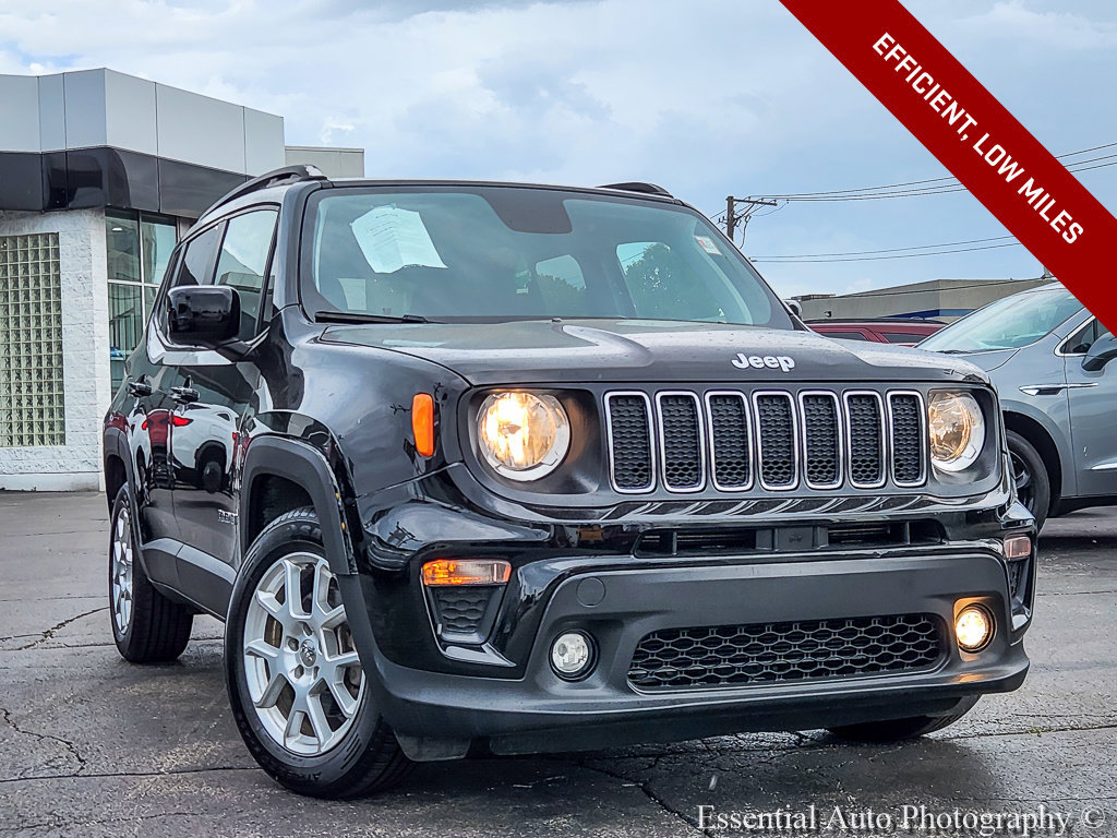 Used 2019 Jeep Renegade Latitude FWD image 1