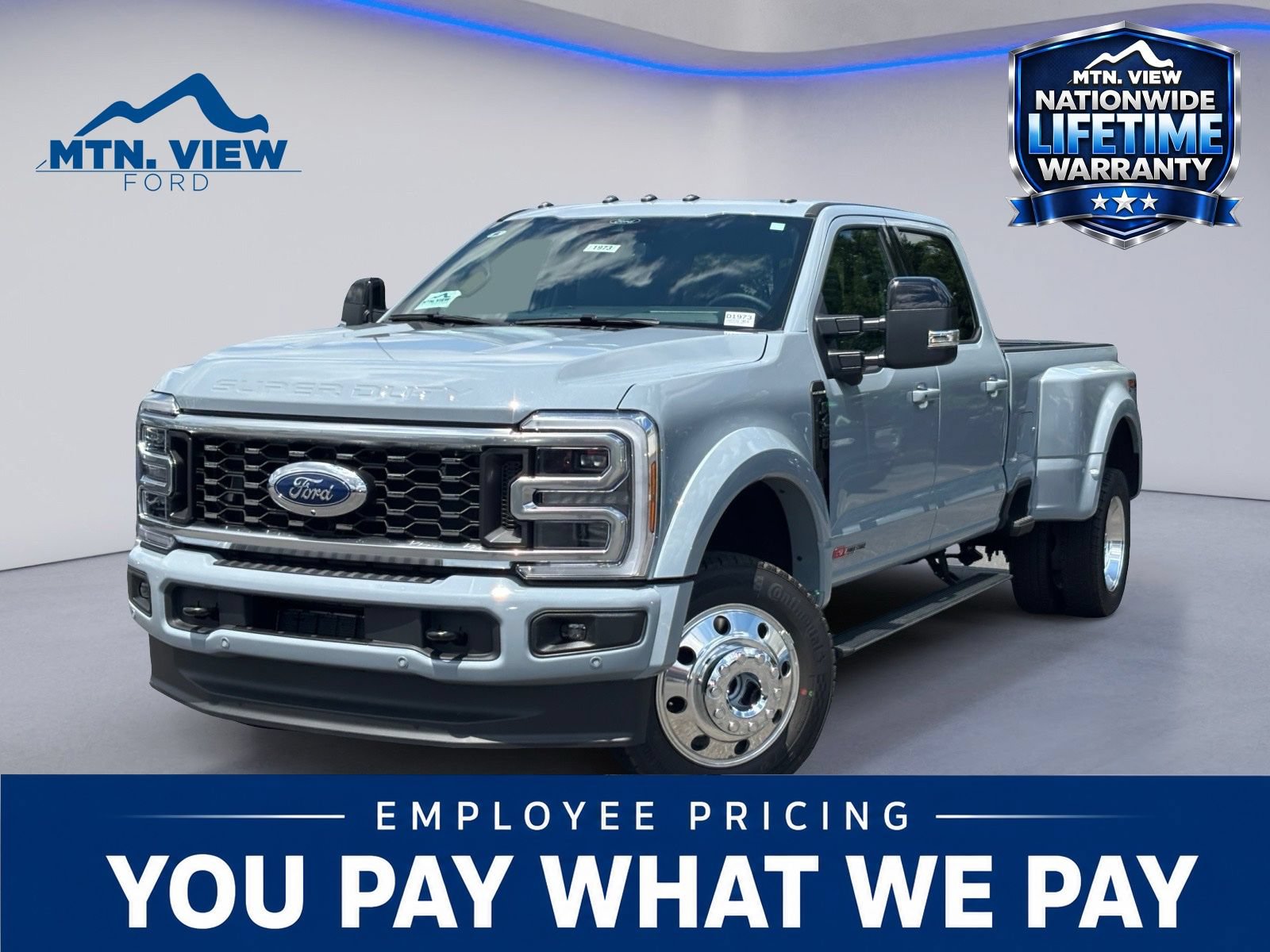 New 2026 Ford F450 Platinum w/ FX4 Off-Road Package AWD/4WD image 1