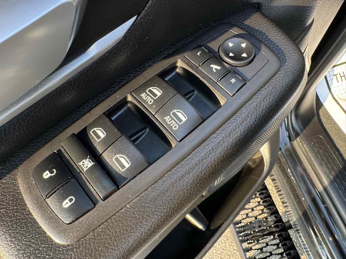 Used 2023 RAM 1500 Big Horn AWD/4WD image 29