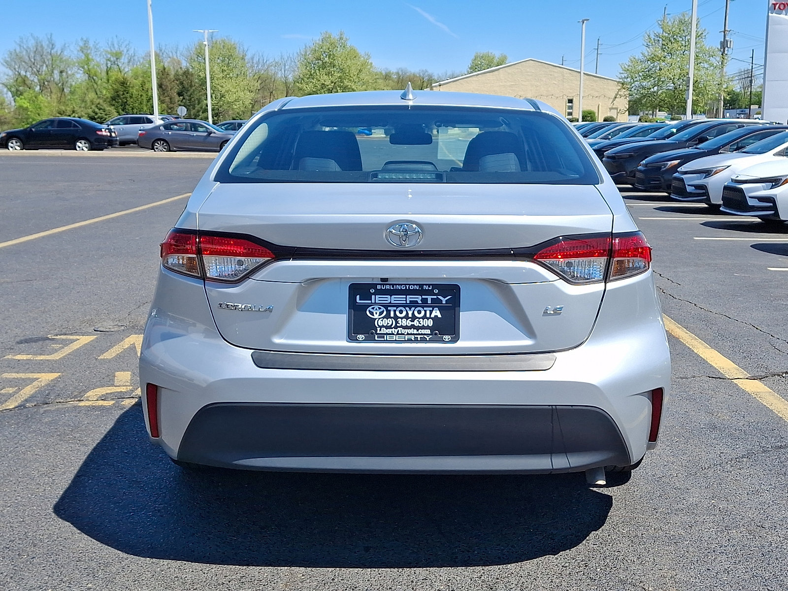 Used 2023 Toyota Corolla LE image 5