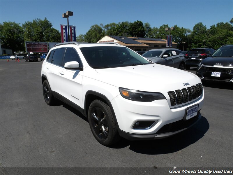 Used 2019 Jeep Cherokee Limited AWD/4WD image 3