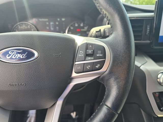 Used 2022 Ford Explorer XLT w/ Equipment Group 202A AWD/4WD image 26