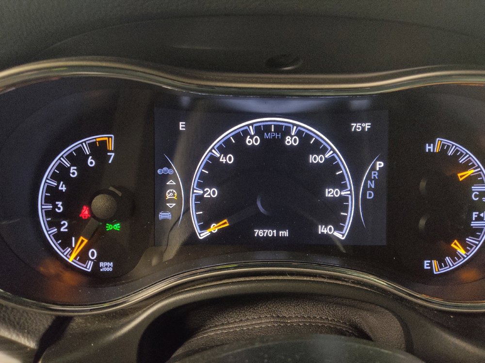 Used 2020 Jeep Grand Cherokee Altitude RWD image 23