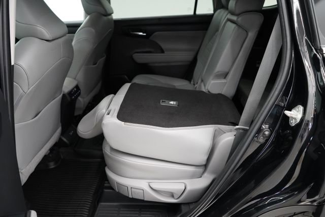 Used 2023 Toyota Highlander XLE image 67