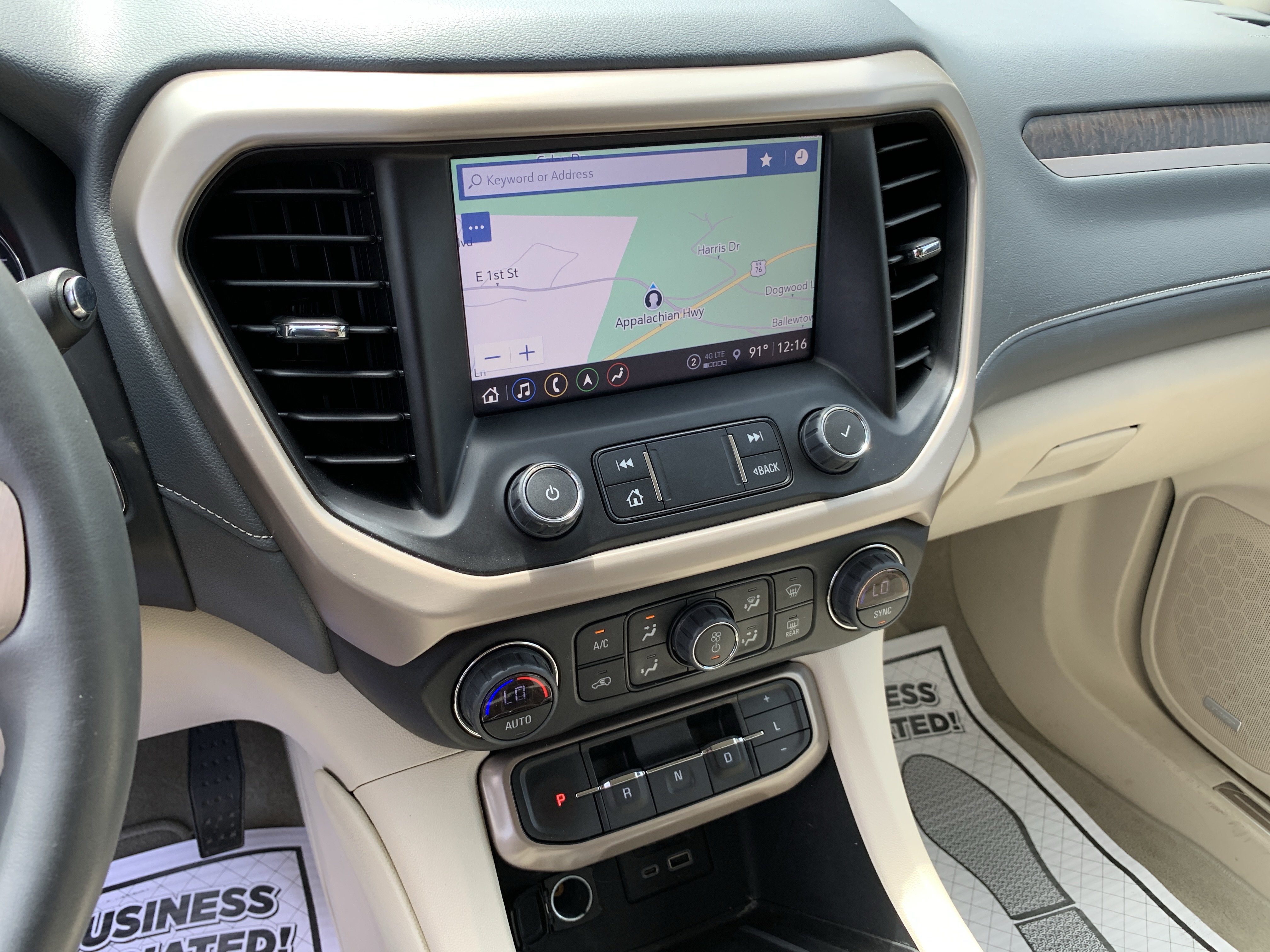 Used 2023 GMC Acadia Denali AWD/4WD image 30