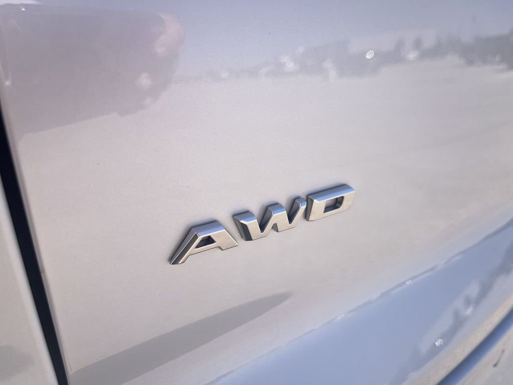 Used 2024 Cadillac XT4 Sport AWD/4WD image 13