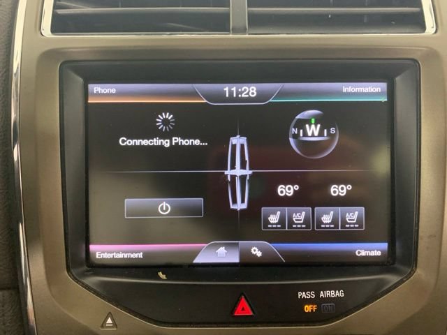 Used 2013 Lincoln MKX FWD image 3